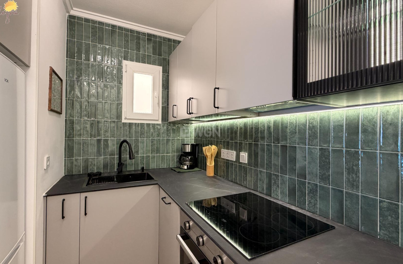 Resale - Apartment / flat - Torrevieja - Estacion De Autobuses
