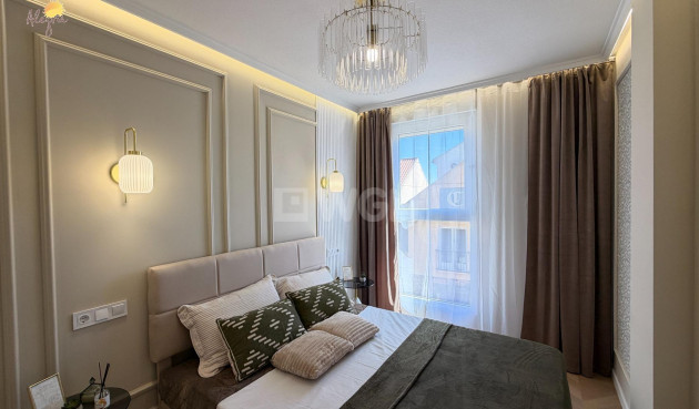Resale - Apartment / flat - Torrevieja - Estacion De Autobuses