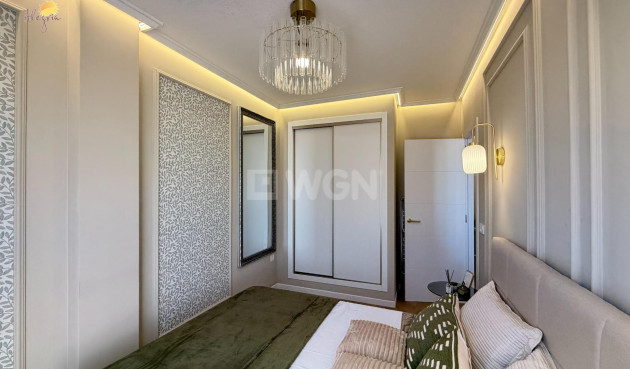 Resale - Apartment / flat - Torrevieja - Estacion De Autobuses