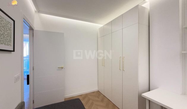 Resale - Apartment / flat - Torrevieja - Estacion De Autobuses