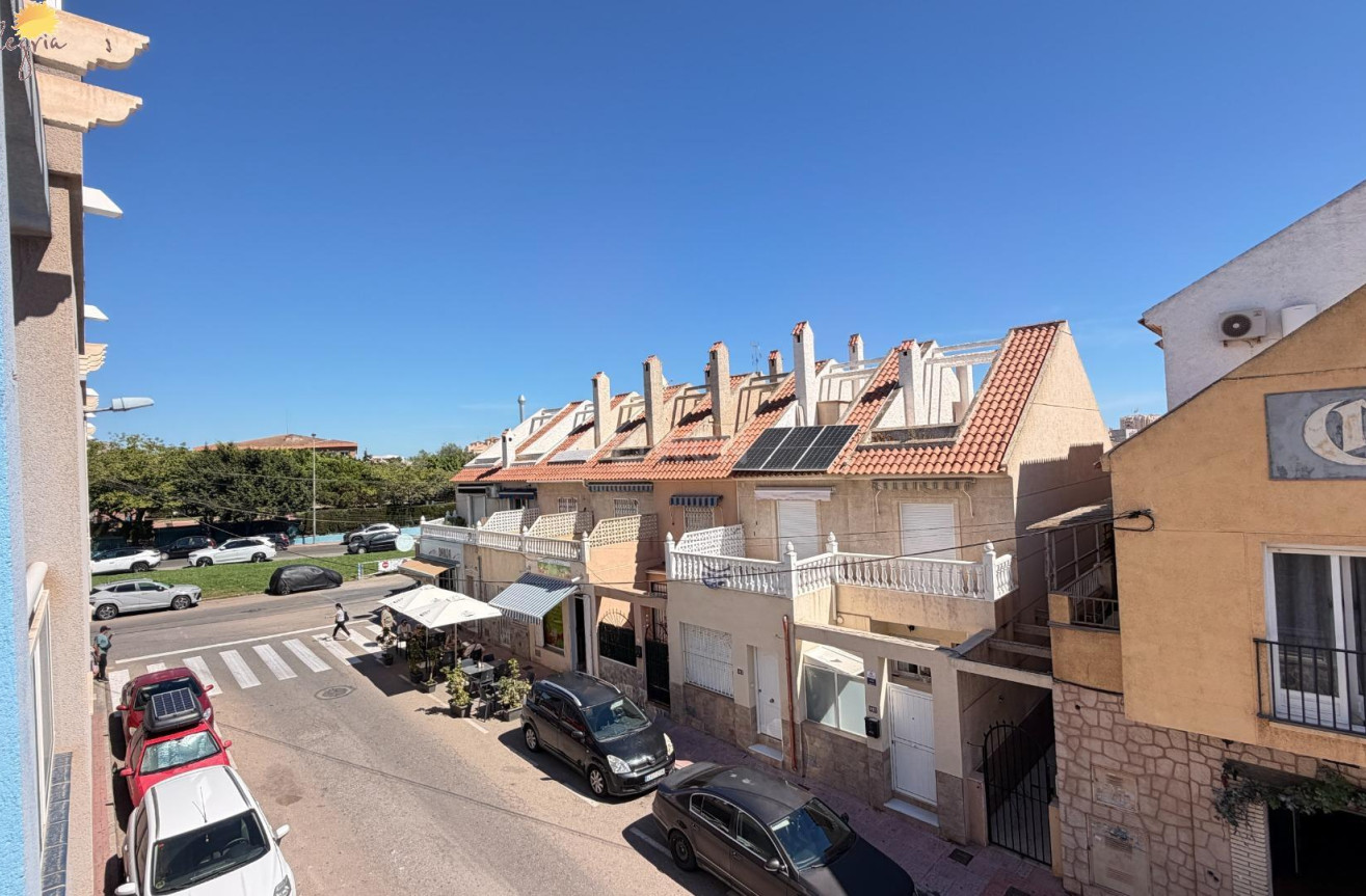 Resale - Apartment / flat - Torrevieja - Estacion De Autobuses