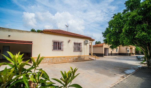 Odsprzedaż - Villa - Orihuela - Inland