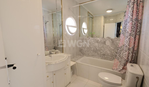Resale - Apartment / flat - Torrevieja - Costa Blanca