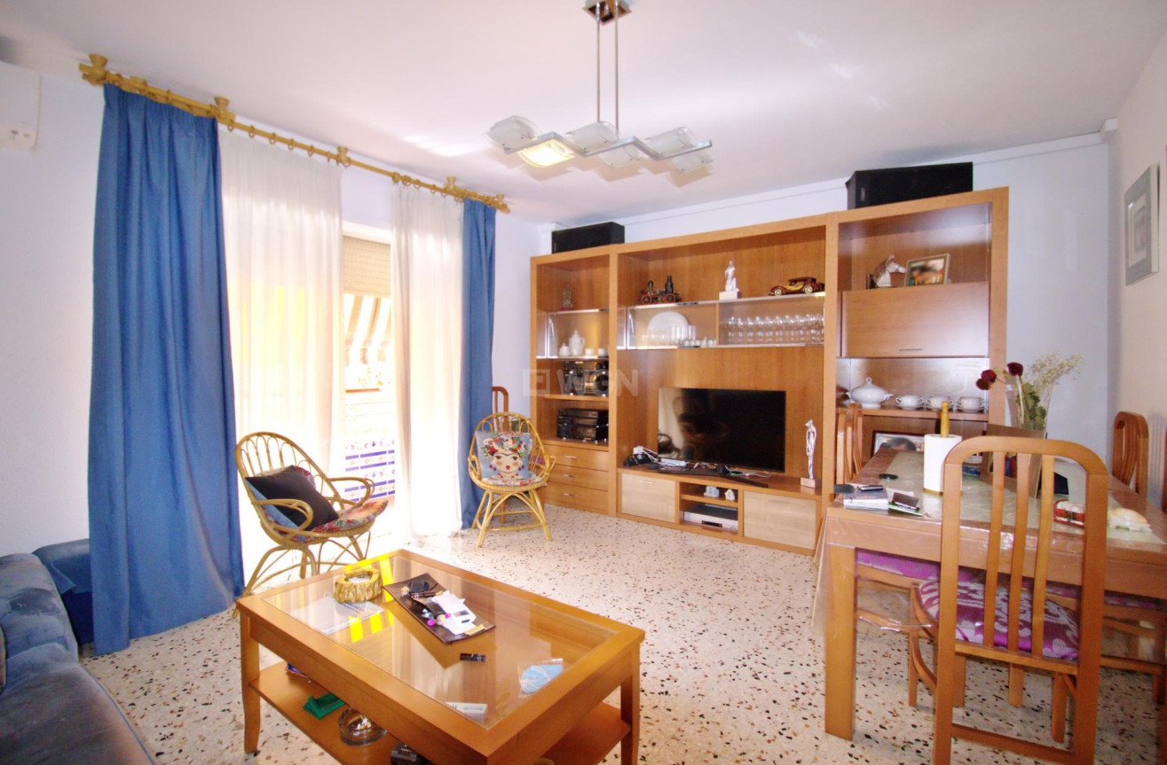 Resale - Apartment / flat - Alicante - Benalua