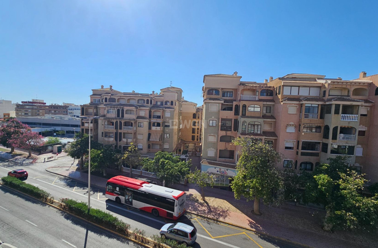 Resale - Apartment / flat - Torrevieja - PARQUE DE LAS NACIONES