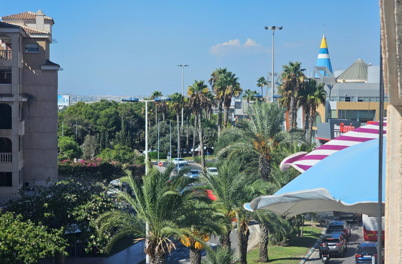 Resale - Apartment / flat - Torrevieja - PARQUE DE LAS NACIONES