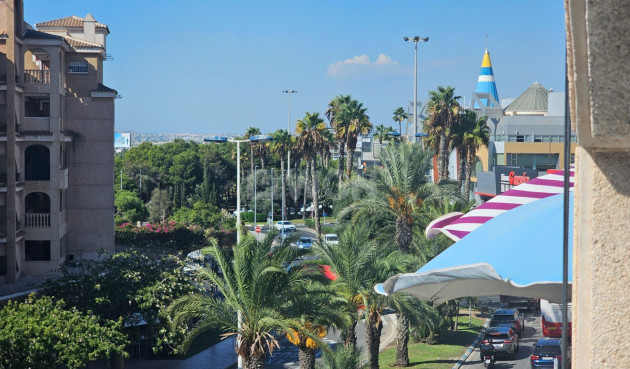 Resale - Apartment / flat - Torrevieja - PARQUE DE LAS NACIONES
