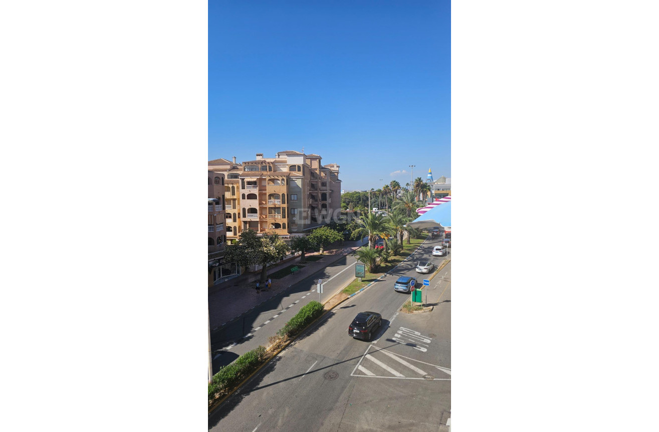 Resale - Apartment / flat - Torrevieja - PARQUE DE LAS NACIONES