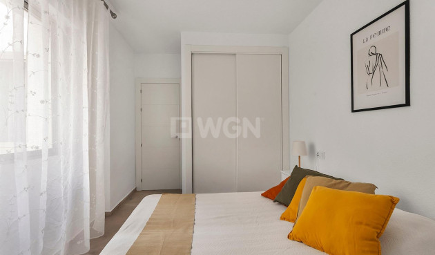 Reventa - Apartamento / piso - Torrevieja - Playa de los Locos
