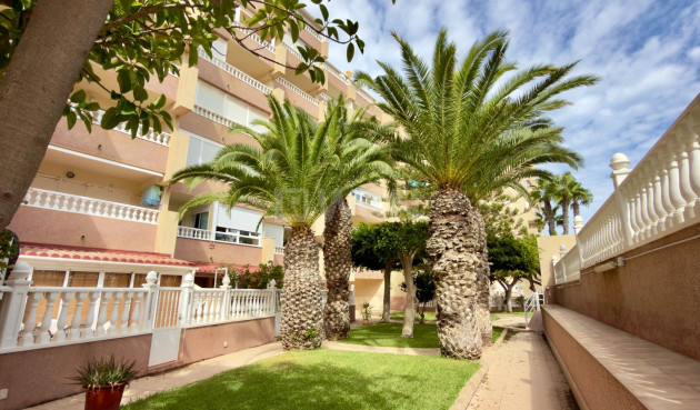 Resale - Apartment / flat - Guardamar del Segura - Urbanizaciones