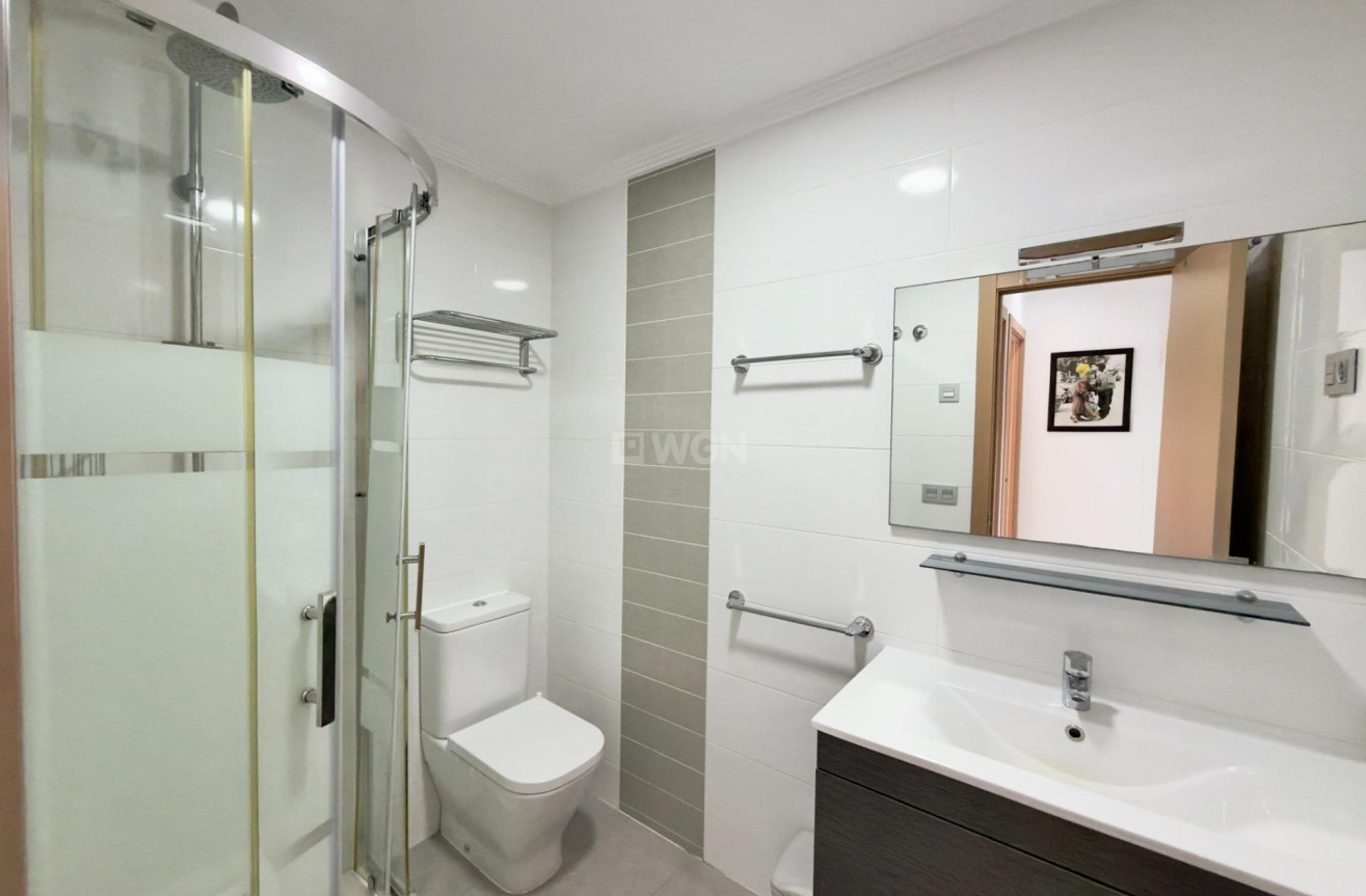 Resale - Apartment / flat - Guardamar del Segura - Urbanizaciones