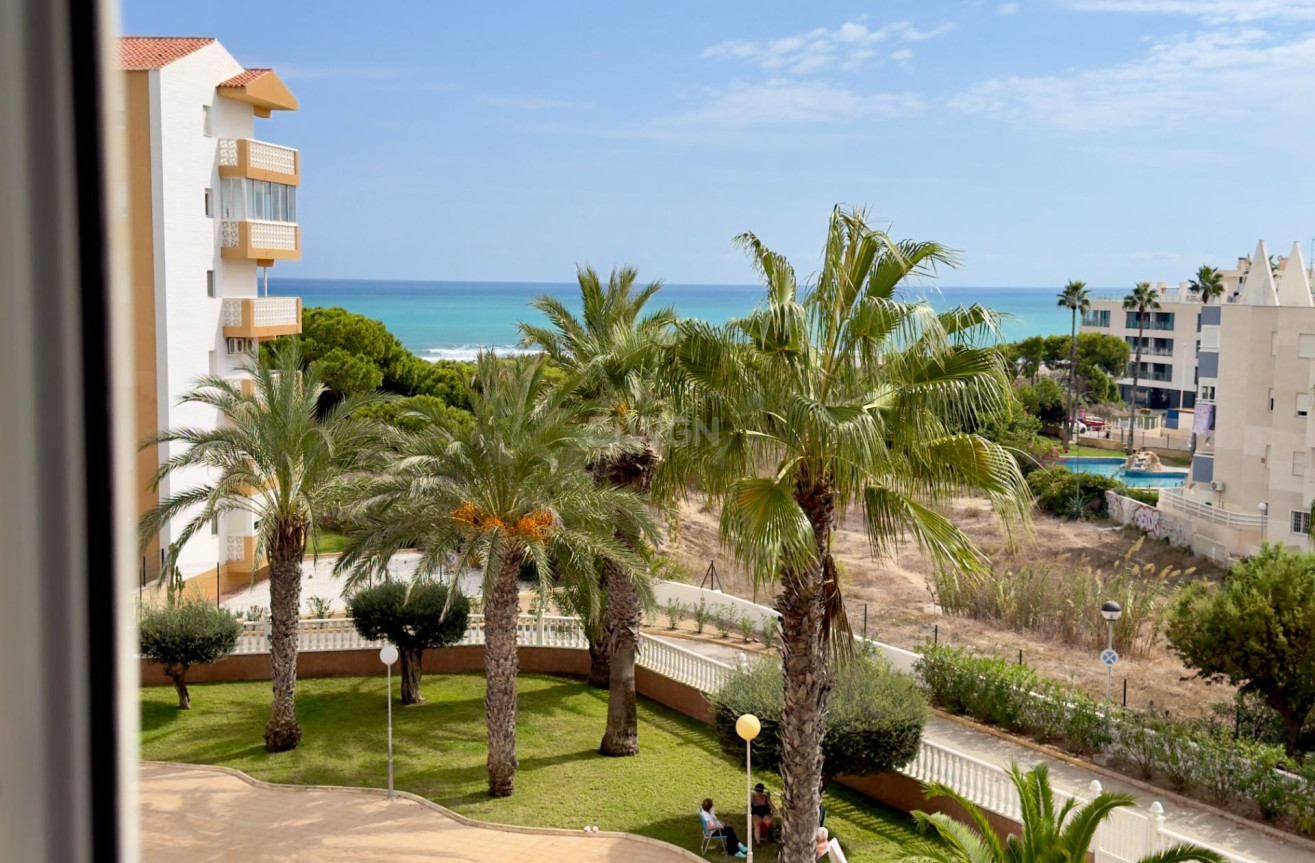 Resale - Apartment / flat - Guardamar del Segura - Urbanizaciones