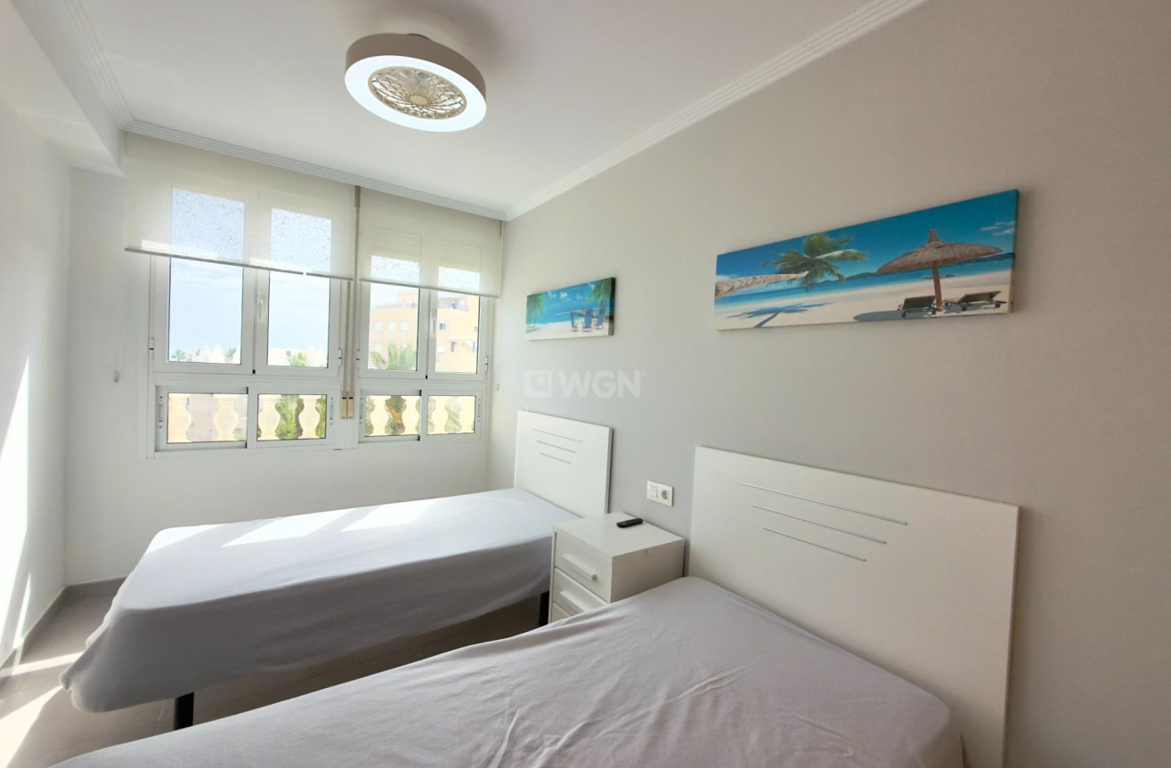 Resale - Apartment / flat - Guardamar del Segura - Urbanizaciones