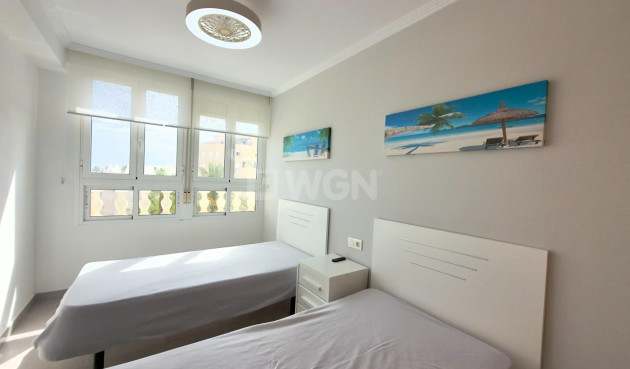 Resale - Apartment / flat - Guardamar del Segura - Urbanizaciones