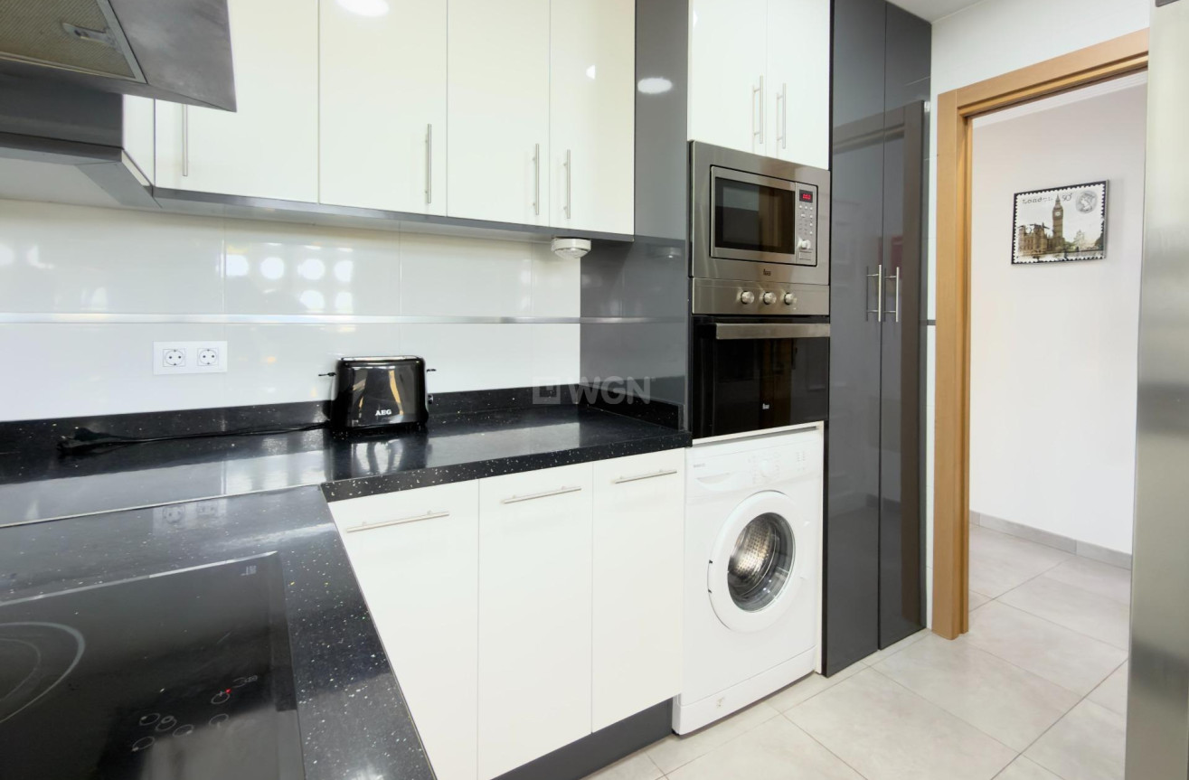 Resale - Apartment / flat - Guardamar del Segura - Urbanizaciones