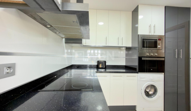 Resale - Apartment / flat - Guardamar del Segura - Urbanizaciones