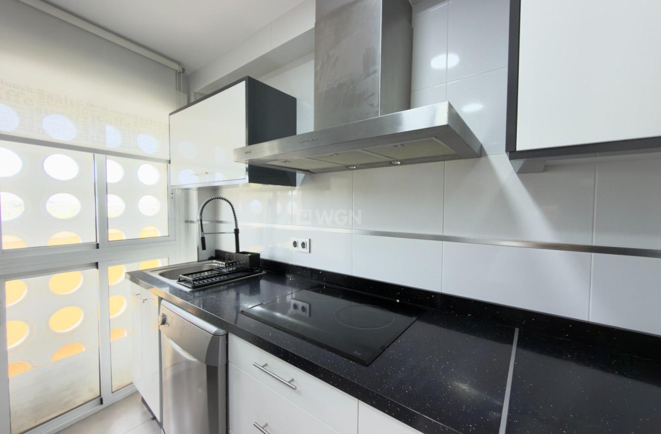 Resale - Apartment / flat - Guardamar del Segura - Urbanizaciones