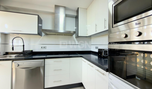 Resale - Apartment / flat - Guardamar del Segura - Urbanizaciones