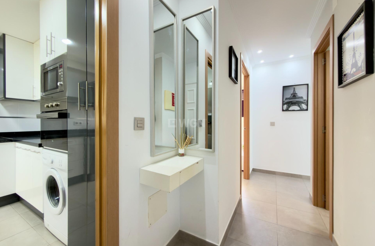 Resale - Apartment / flat - Guardamar del Segura - Urbanizaciones