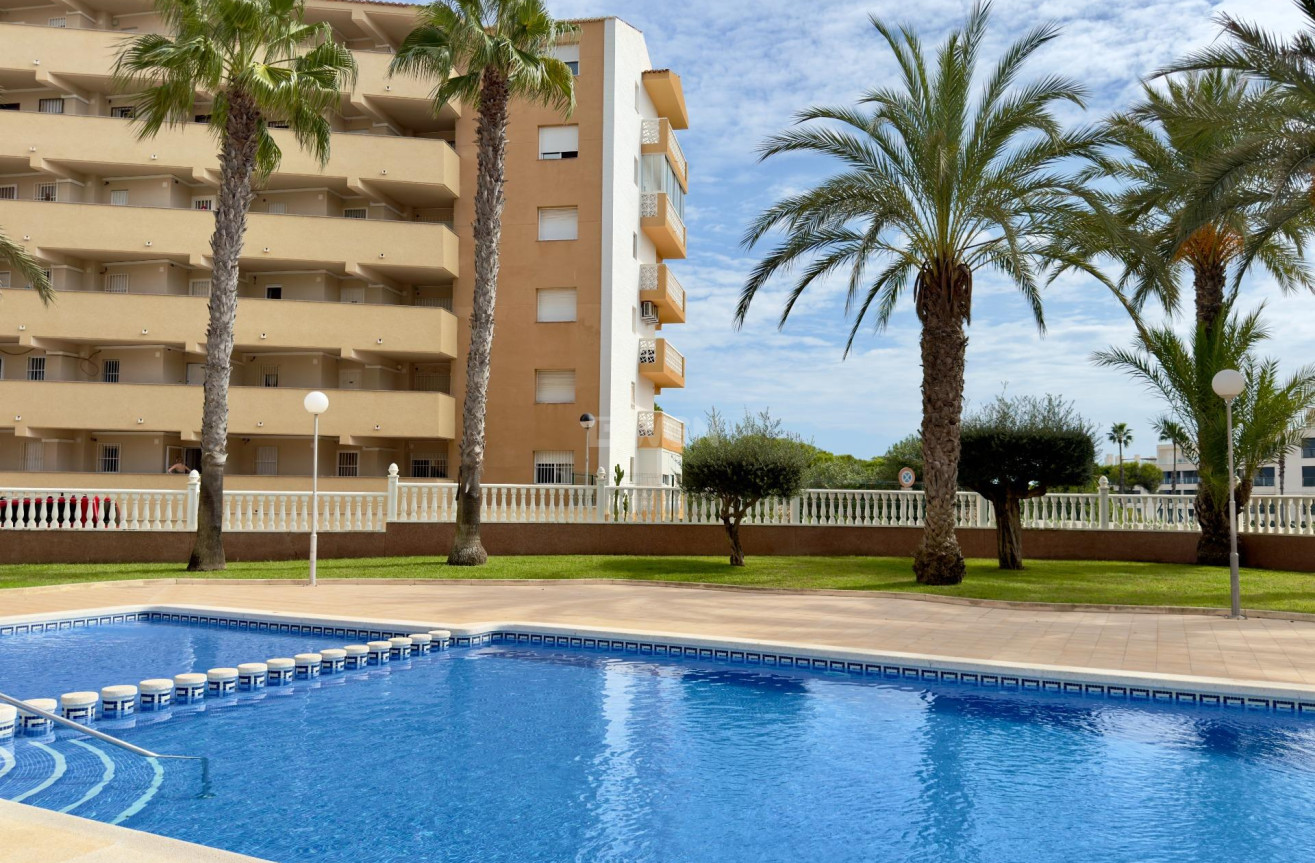 Resale - Apartment / flat - Guardamar del Segura - Urbanizaciones