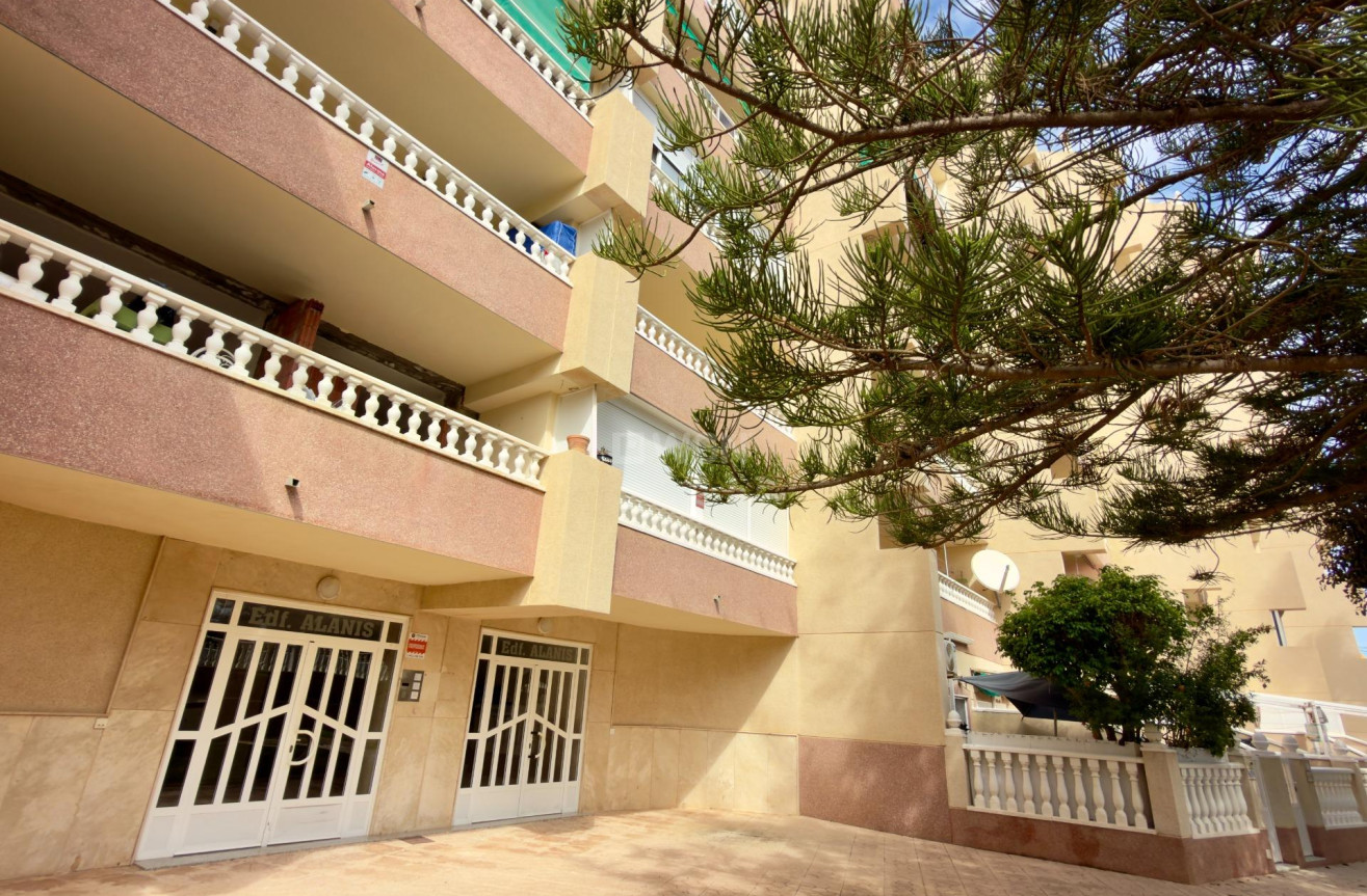 Resale - Apartment / flat - Guardamar del Segura - Urbanizaciones