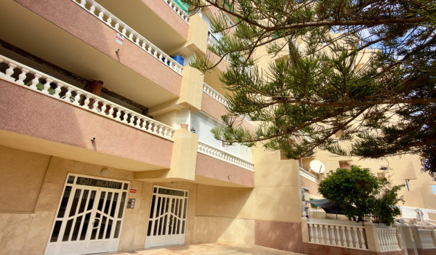 Resale - Apartment / flat - Guardamar del Segura - Urbanizaciones