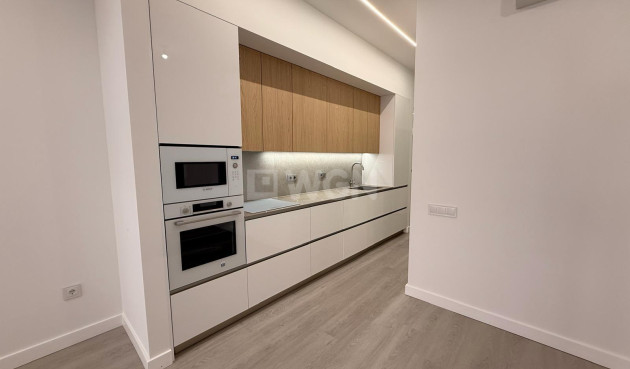 Resale - Apartment / flat - Torrevieja - Playa del Cura