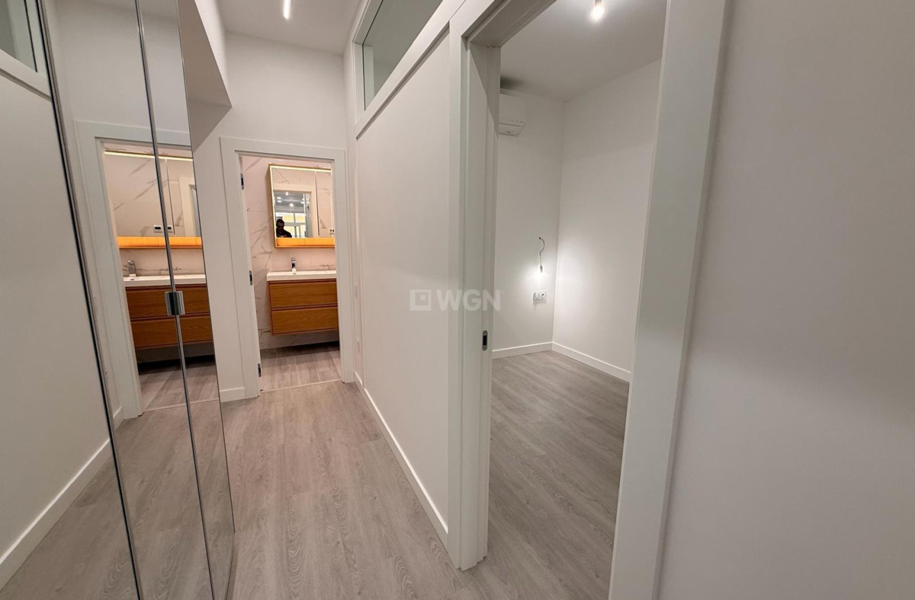 Resale - Apartment / flat - Torrevieja - Playa del Cura