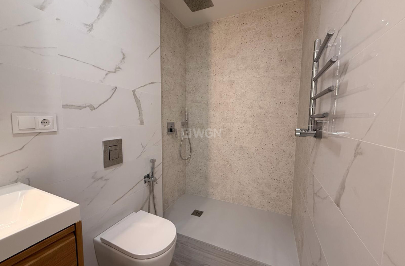 Resale - Apartment / flat - Torrevieja - Playa del Cura