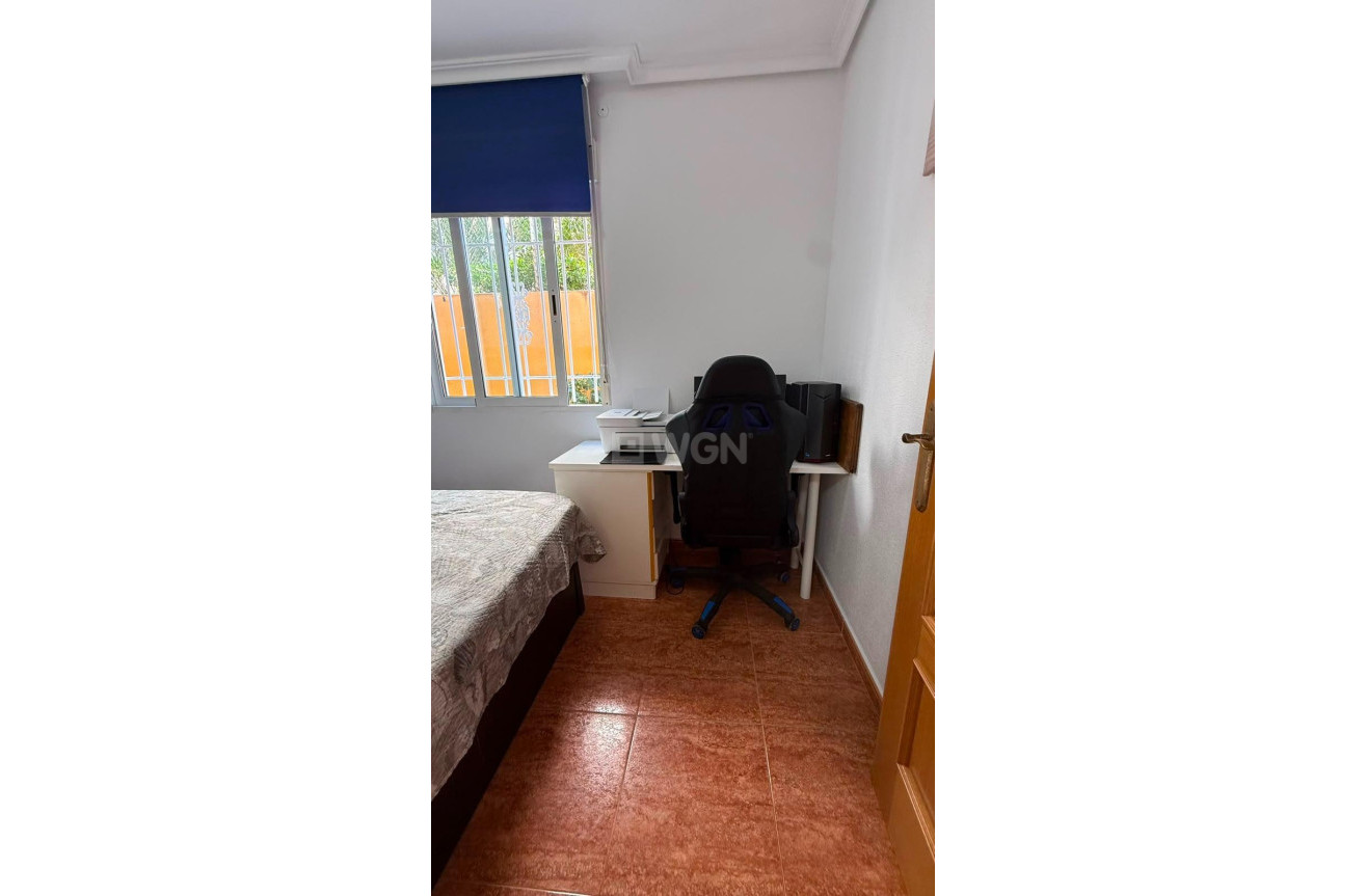 Odsprzedaż - Bungalow - Torrevieja - La Mata