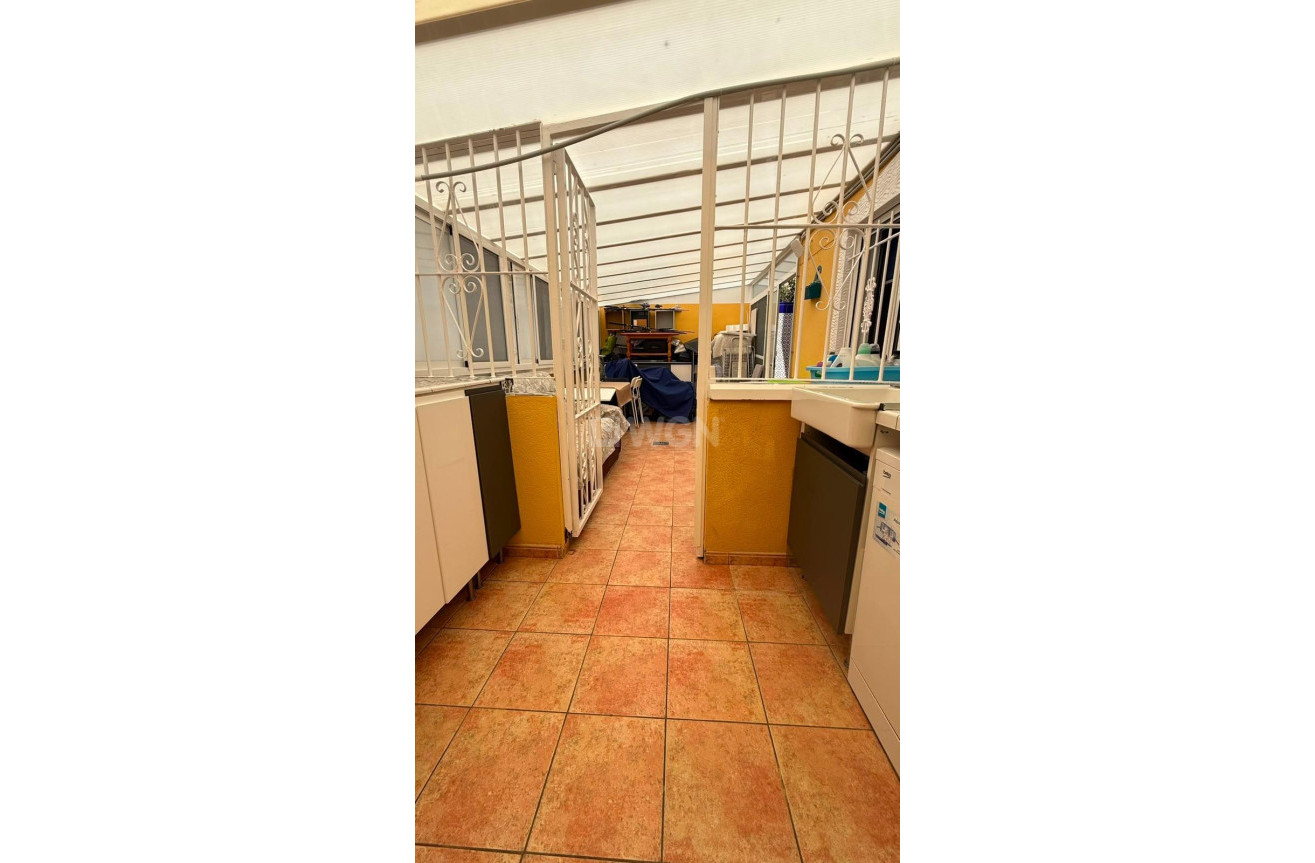 Odsprzedaż - Bungalow - Torrevieja - La Mata