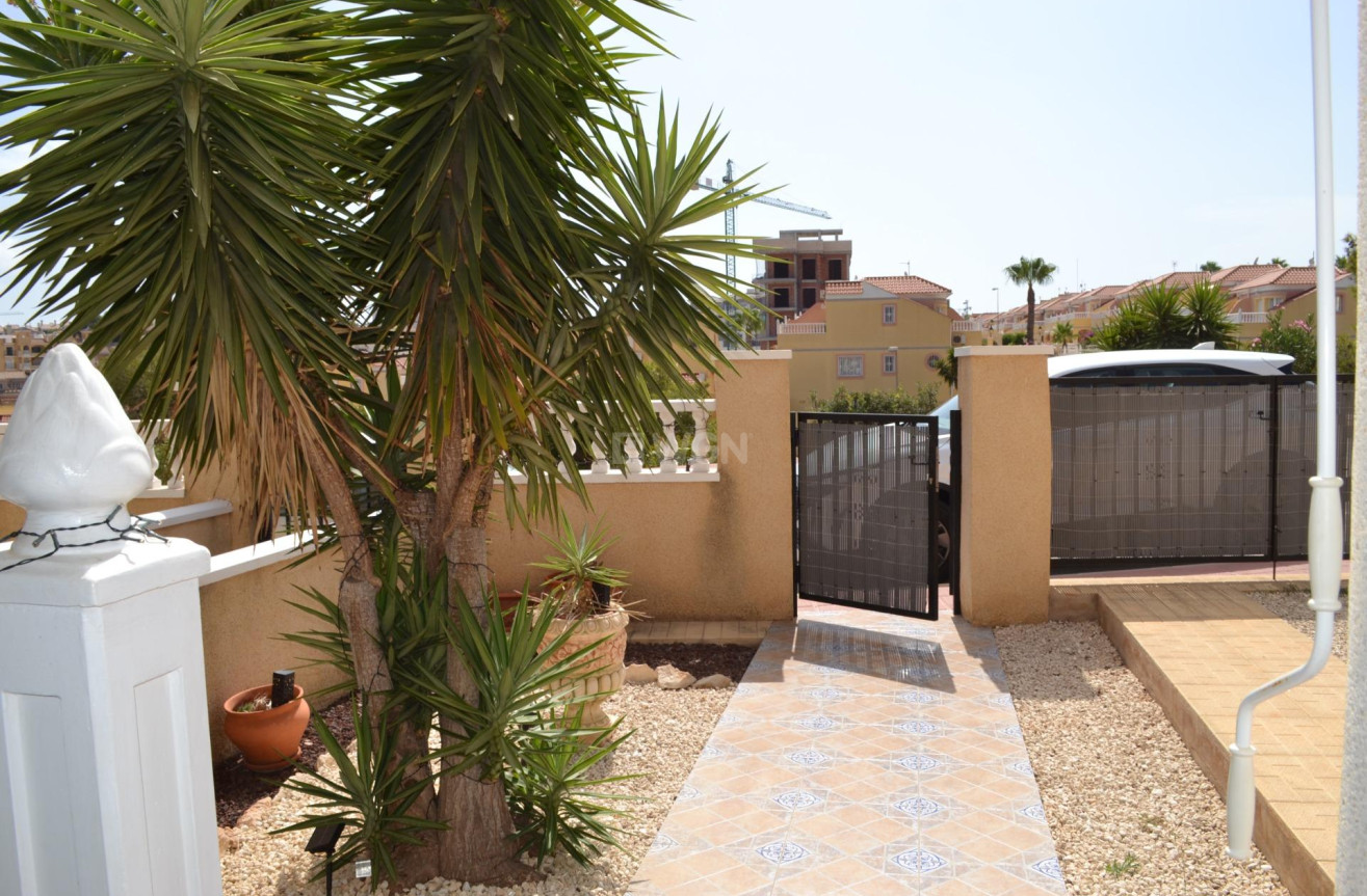 Resale - Apartment / flat - Orihuela Costa - Las Filipinas