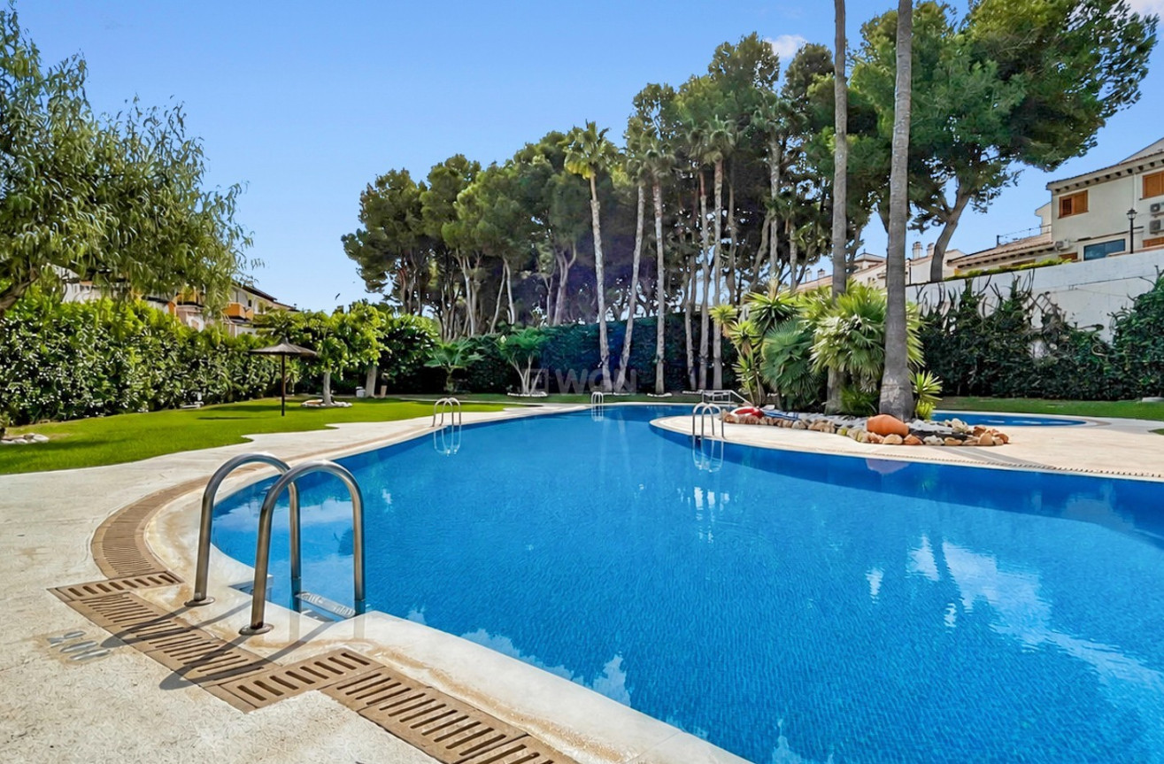 Resale - Apartment / flat - Mil Palmeras - Costa Blanca