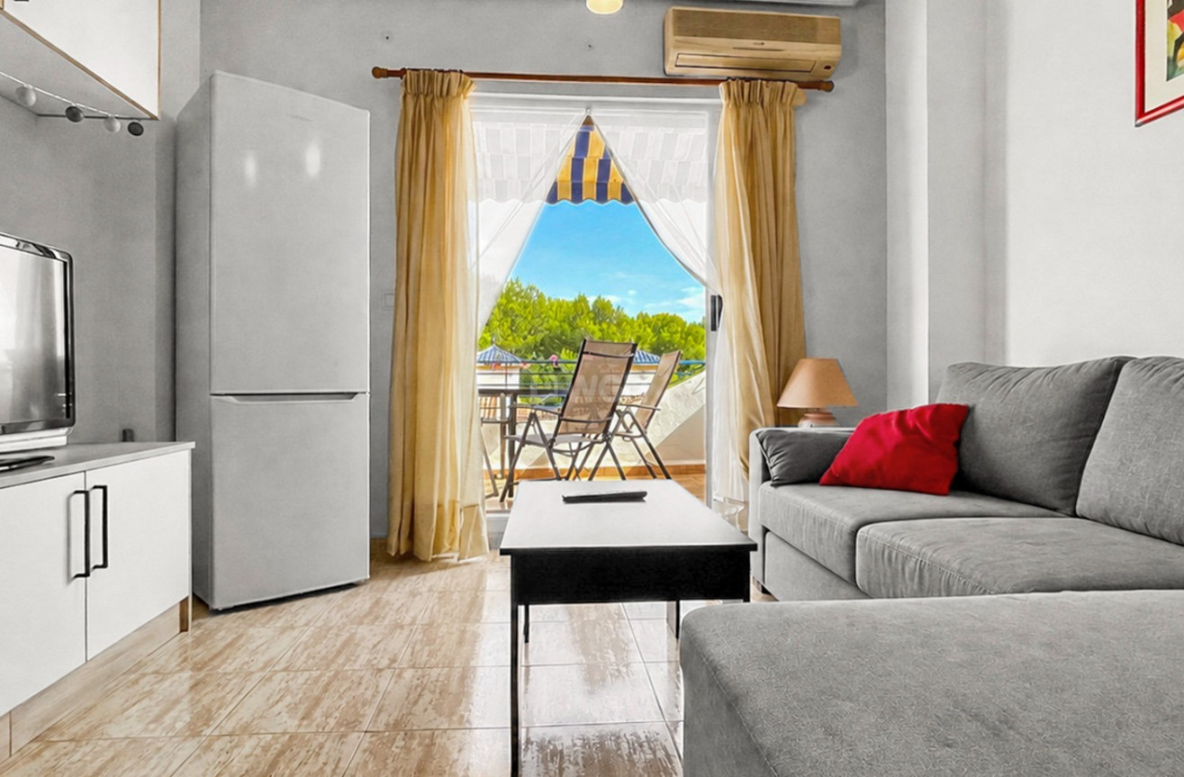 Resale - Apartment / flat - Mil Palmeras - Costa Blanca