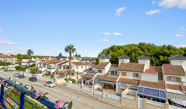 Resale - Apartment / flat - Mil Palmeras - Costa Blanca