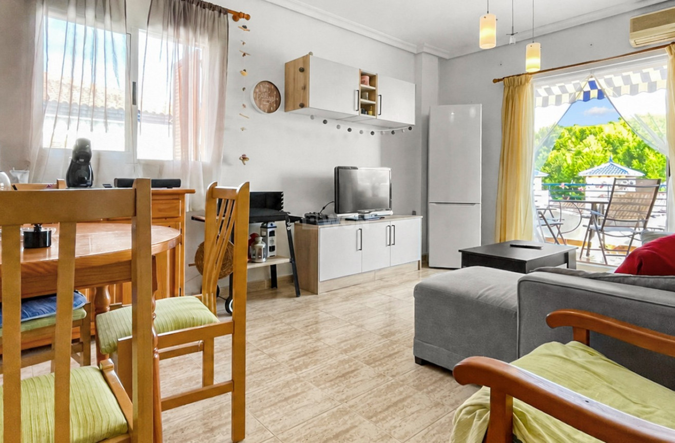 Resale - Apartment / flat - Mil Palmeras - Costa Blanca