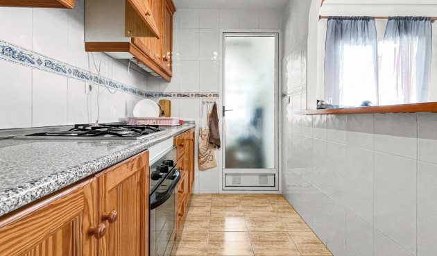 Resale - Apartment / flat - Mil Palmeras - Costa Blanca