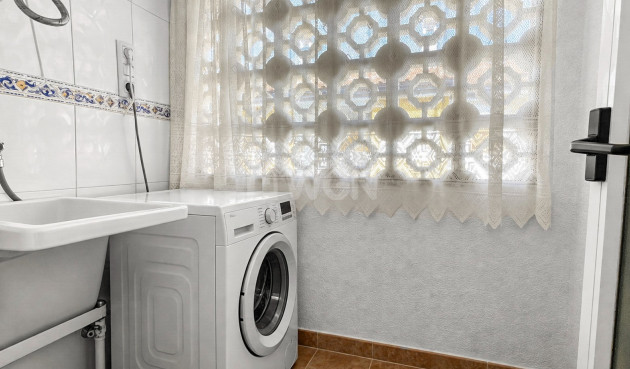 Resale - Apartment / flat - Mil Palmeras - Costa Blanca