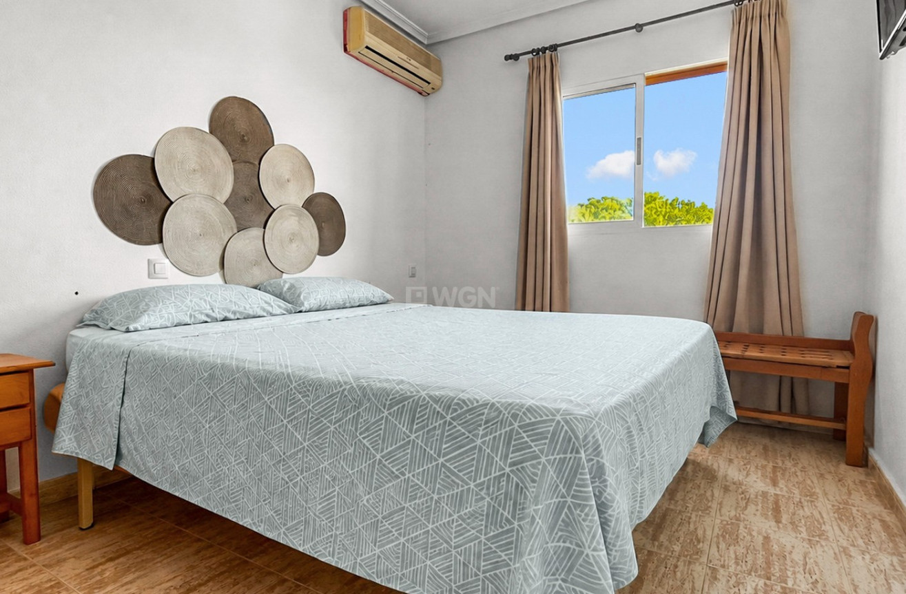 Resale - Apartment / flat - Mil Palmeras - Costa Blanca