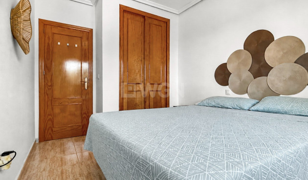 Resale - Apartment / flat - Mil Palmeras - Costa Blanca
