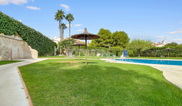 Resale - Apartment / flat - Mil Palmeras - Costa Blanca