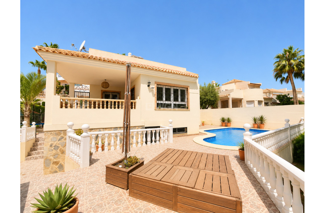 Wiederverkauf - Villa - Orihuela Costa - Costa Blanca