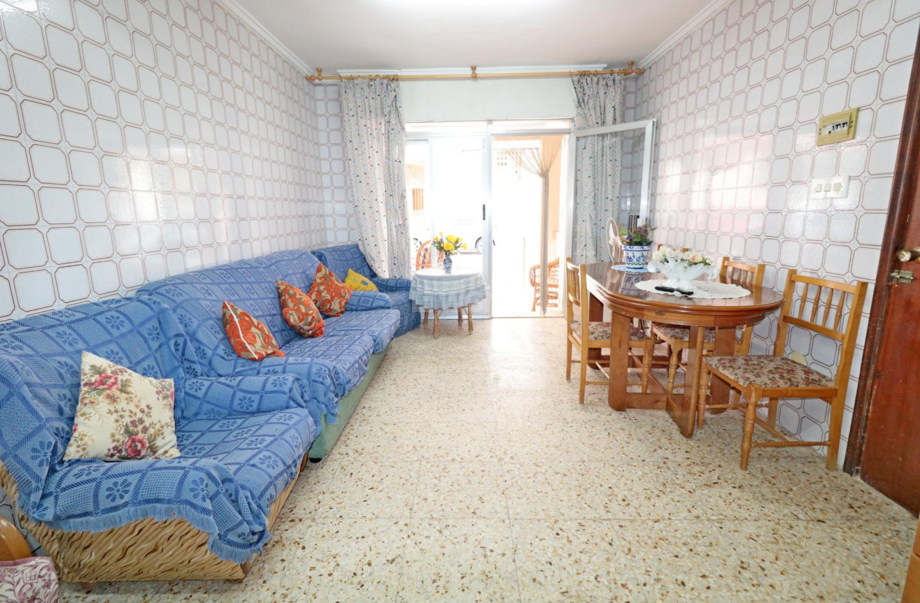 Resale - Apartment / flat - Torrevieja - La Mata Pueblo