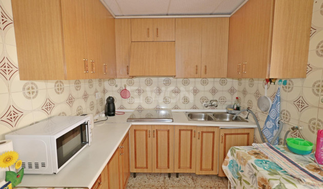 Resale - Apartment / flat - Torrevieja - La Mata Pueblo