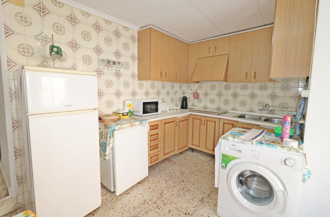 Resale - Apartment / flat - Torrevieja - La Mata Pueblo