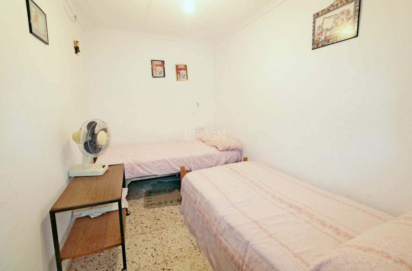 Resale - Apartment / flat - Torrevieja - La Mata Pueblo