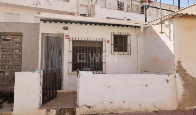 Resale - Apartment / flat - Torrevieja - La Mata Pueblo