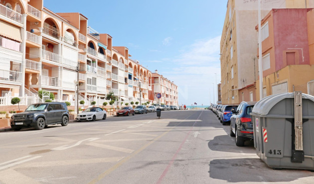 Resale - Apartment / flat - Torrevieja - La Mata Pueblo
