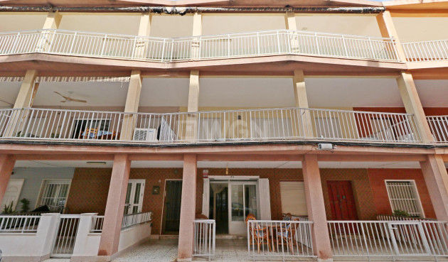 Resale - Apartment / flat - Torrevieja - La Mata Pueblo