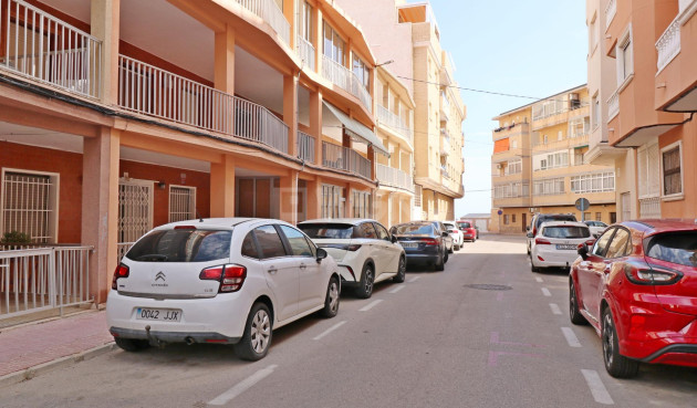 Resale - Apartment / flat - Torrevieja - La Mata Pueblo